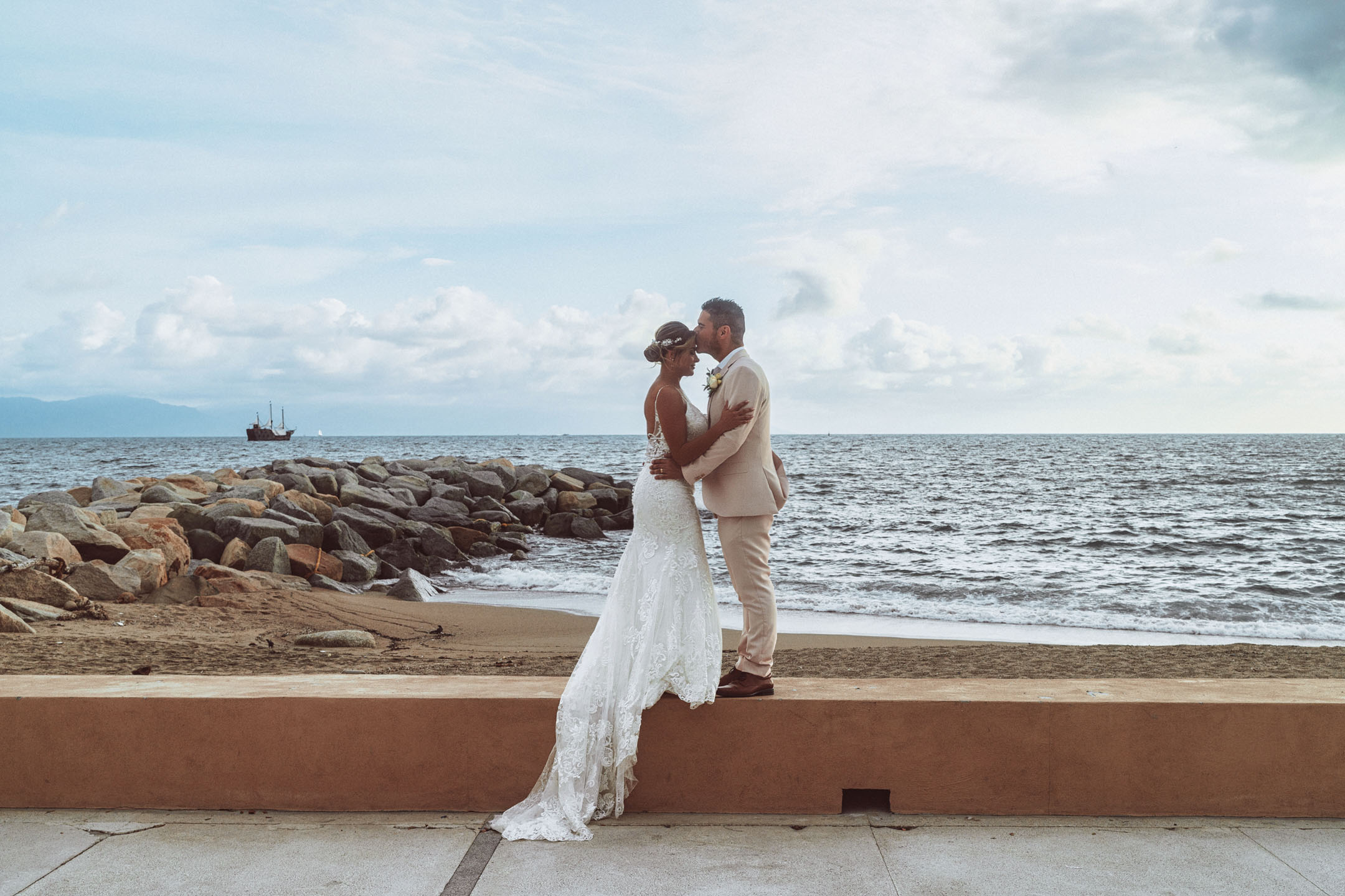 Wedding couple in Puerto Vallarta